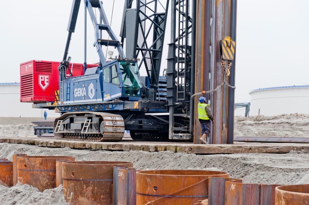 鹿特丹maasvlakte ii风电场的深水岸壁